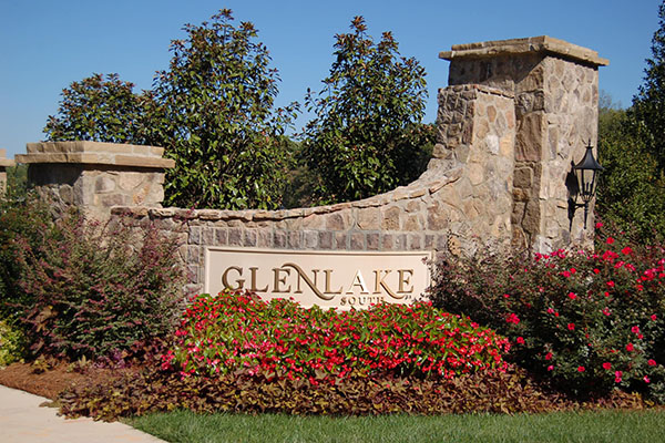 GLS Entrance Monument Picture(1)